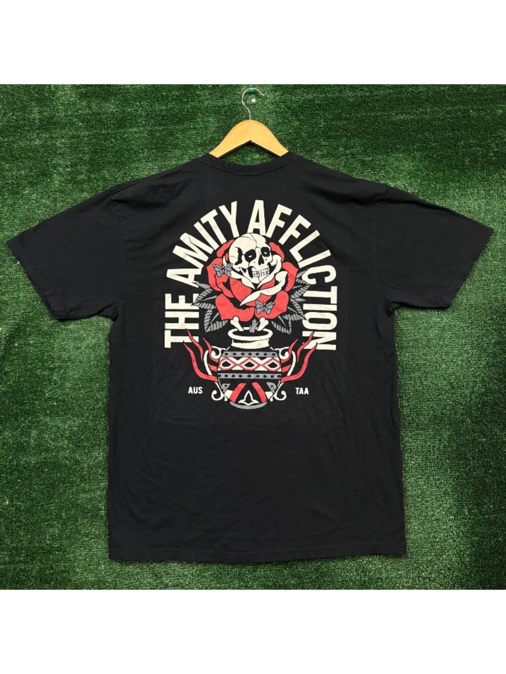 The Amity Affliction Everyone Loves You Once Post Hardcore Band T-Shirt XL
